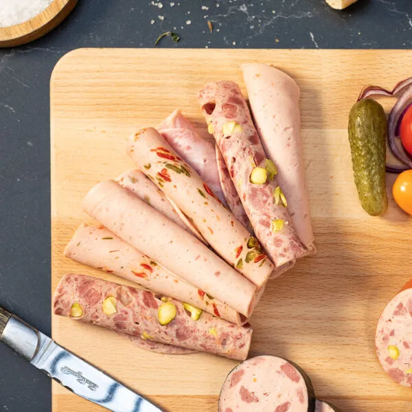 assortiment roulades sur plateau bois