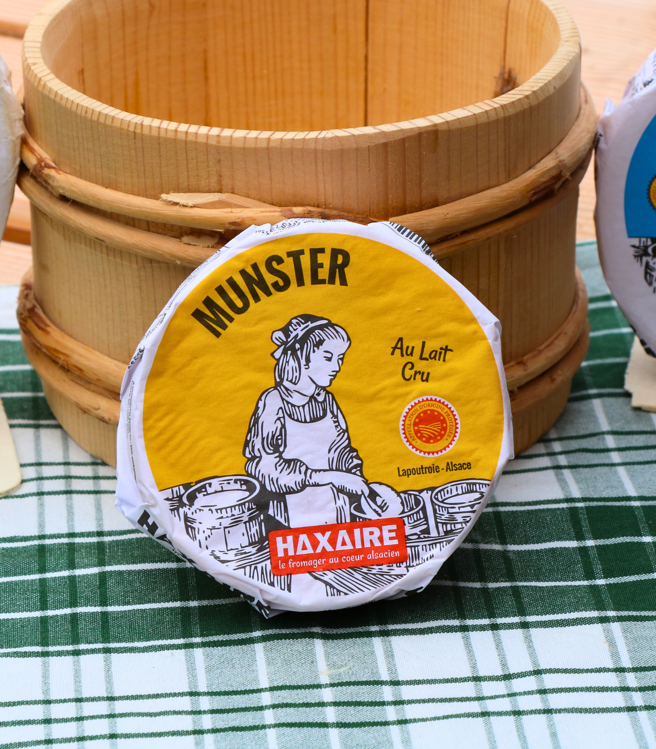 munster au lait cru aop de chez haxaire