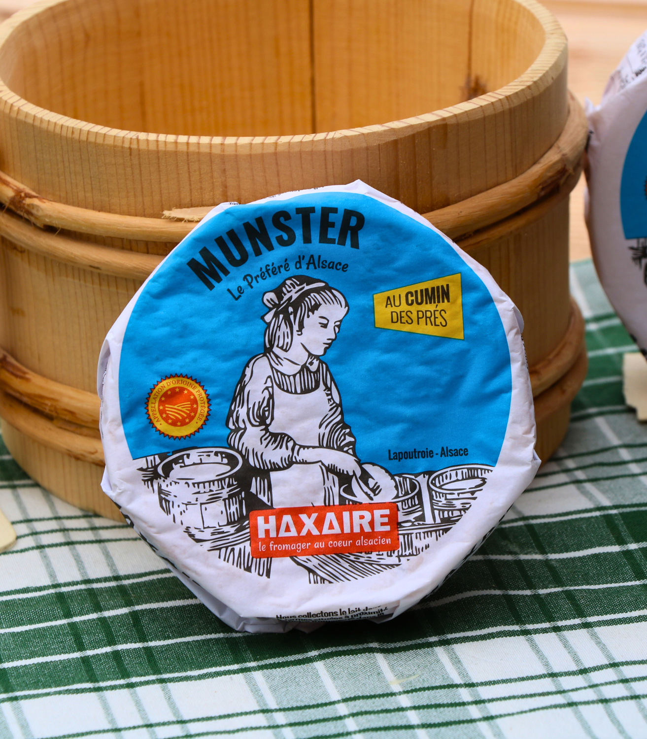 photo du munster au cumin haxaire debout et dans son emballage