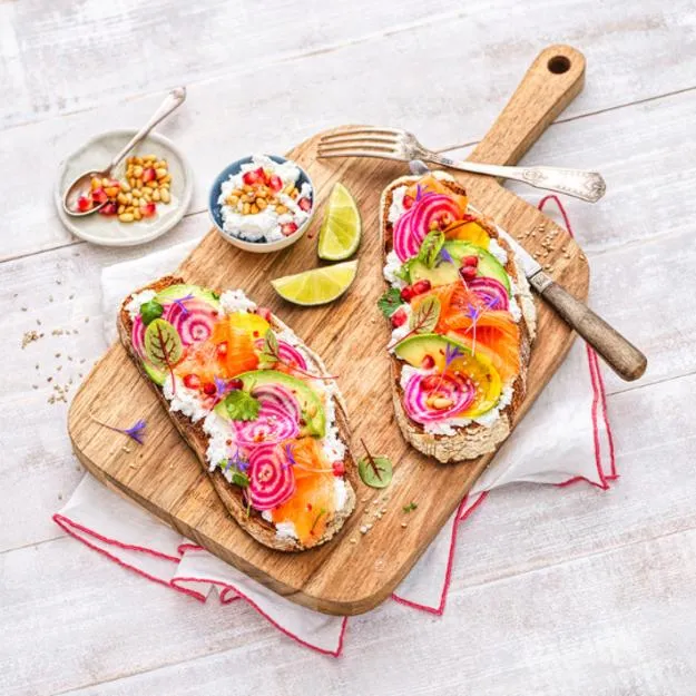 tartine de truite fumée et pickles