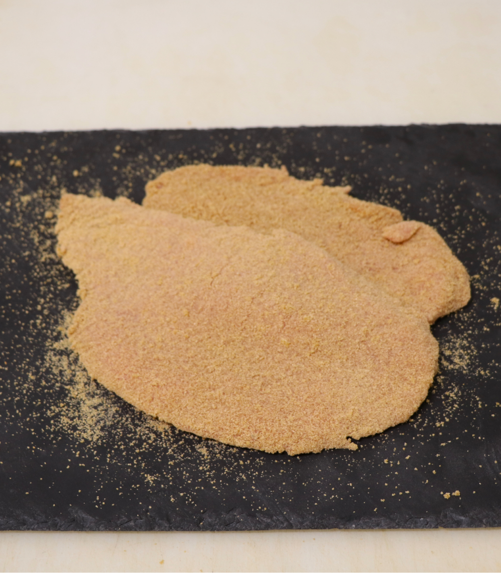 2 escalopes de porc à panner sur ardoise