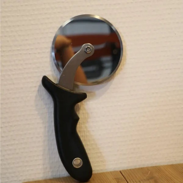 roulette découpe pizza