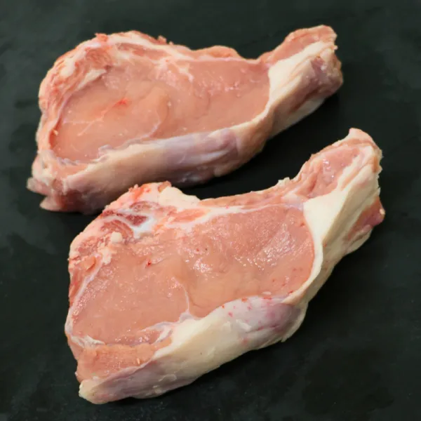 2 côtes de veau sur ardoise vue de dessus